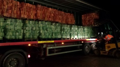 WAGONS ROLL !  Firewood Sales Hot Up with predictions of cold weather to come 28.11.14